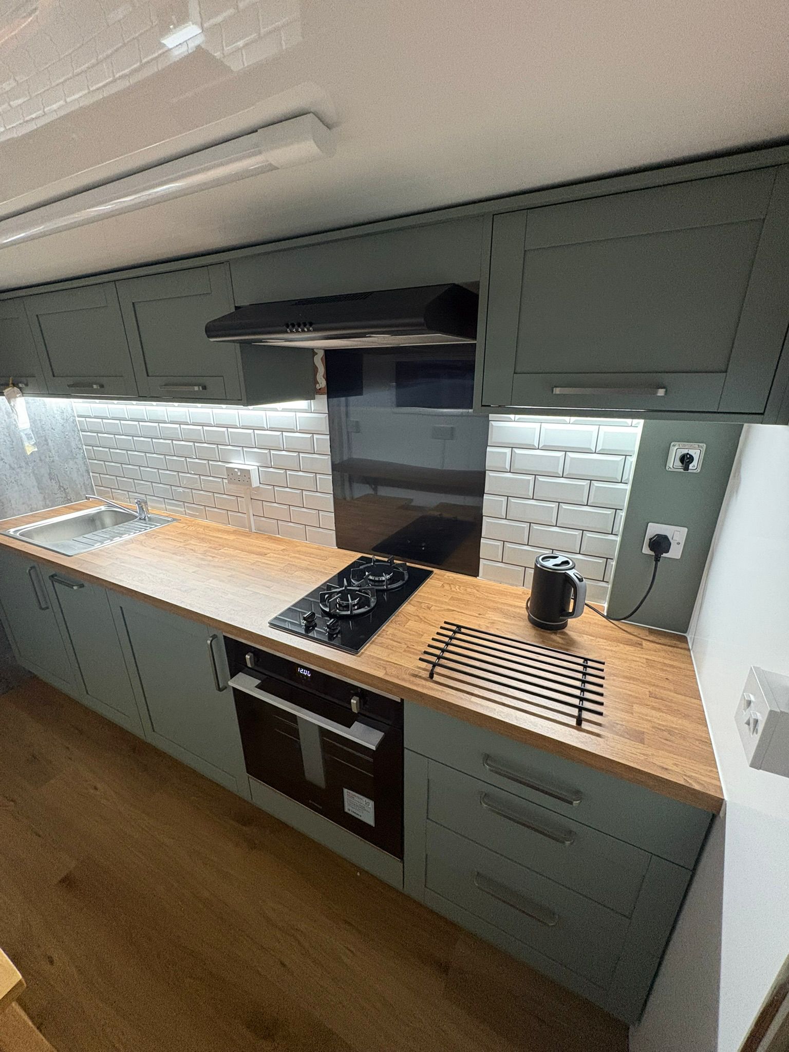 Temporary kitchen pod worktop and storage